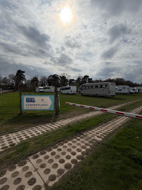 Reisemobilstellplatz - Niederlande - Wohnmobill Stellplatz Yachthafen 't Leuken
