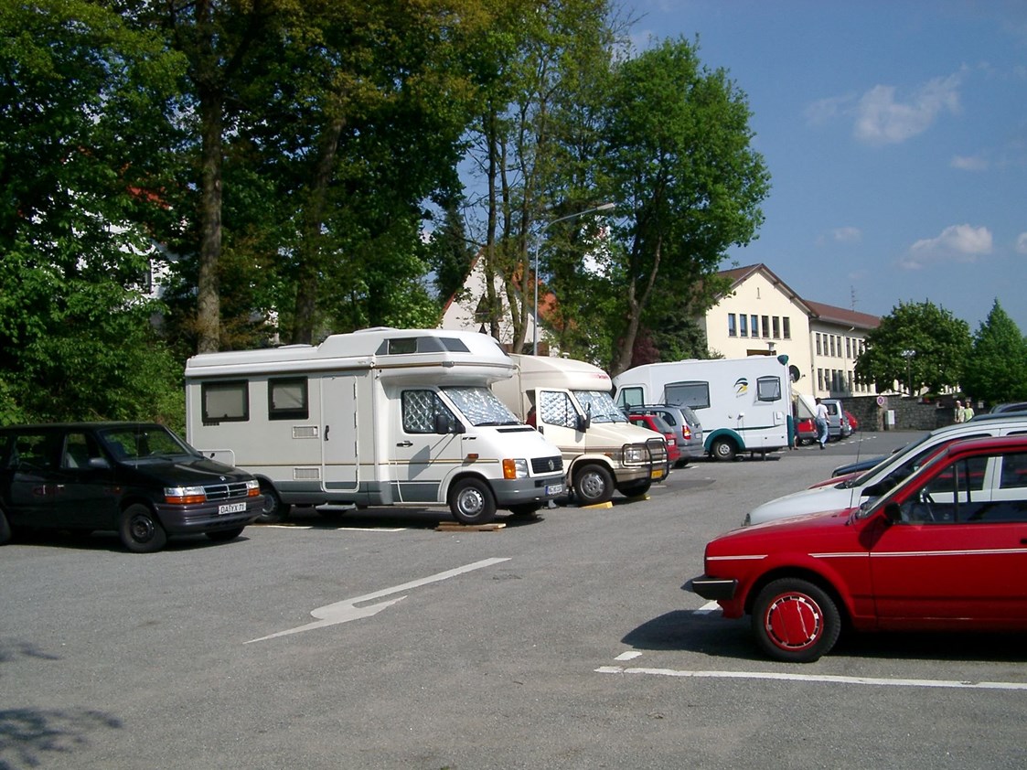 Wohnmobilstellplatz: Parkplatz Beerfurther Straße  an der Reichenbergschule