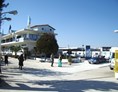 Wohnmobilstellplatz: Unser Shop und Buro fur Verwaltung und Zubehoer  - Camper Stop & Service Station Thessaloniki Zampetas