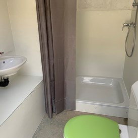 Wohnmobilstellplatz: WC mit Dusche zur freien Benützung - Eggerhof