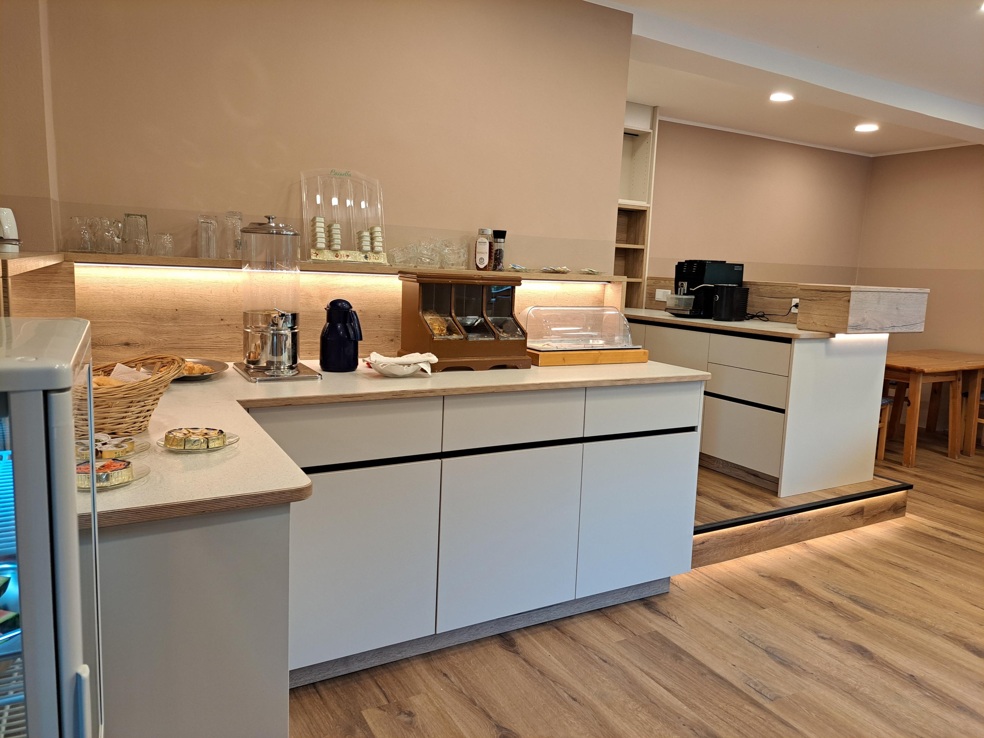 Wohnmobilstellplatz: Frühstücksraum - Gästehaus Lanthaler - Verpflegung