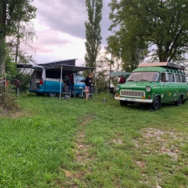 Wohnmobilstellplatz: Stellplatz auf dem Bauernhof