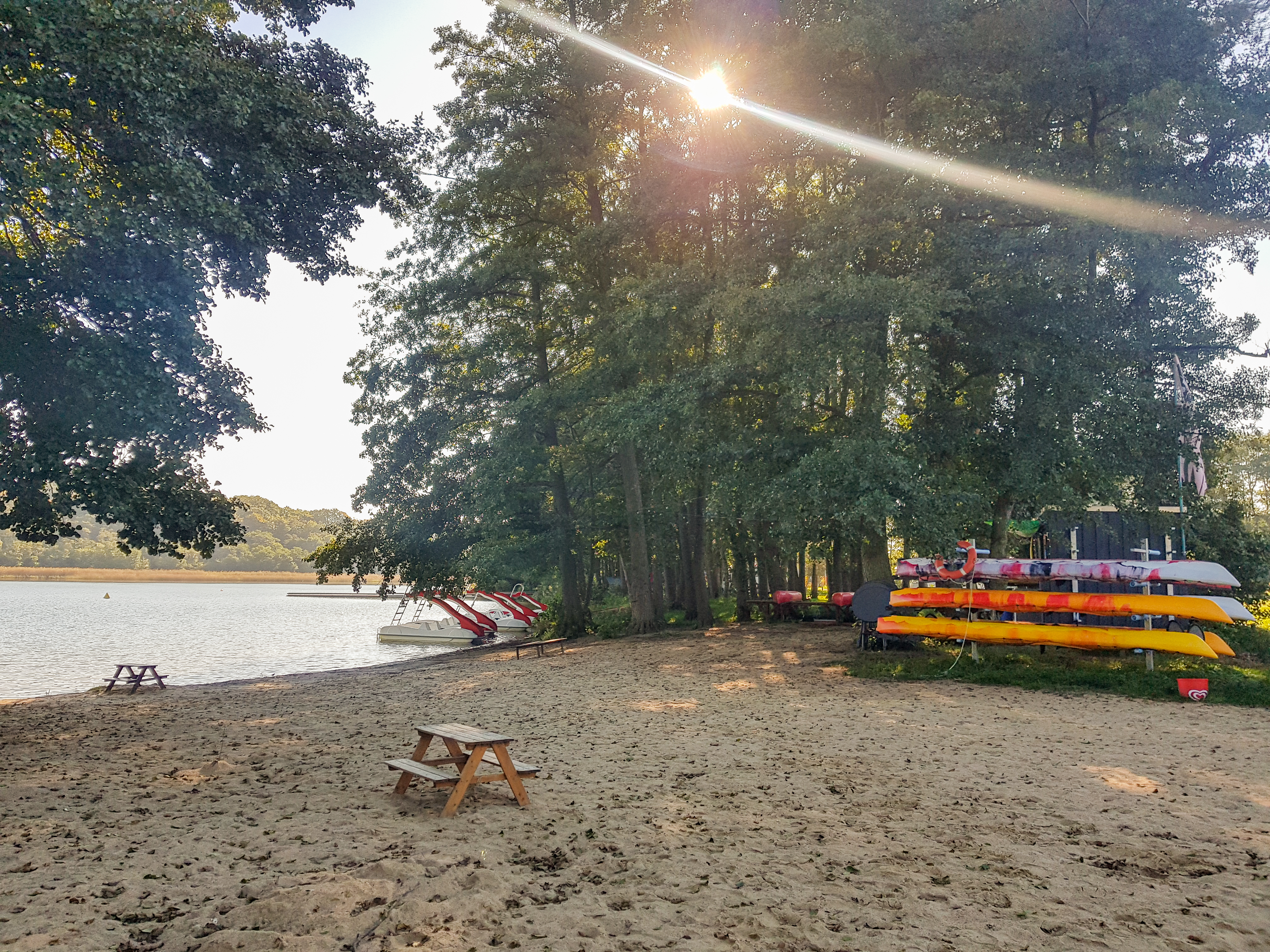 Wohnmobilstellplatz: Genuss Ferien, Natur und Strandcamping am Jabelschen See