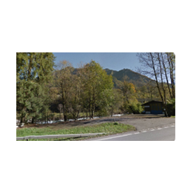 Wohnmobilstellplatz: Bäume wurden zurückgeschnitten - Bir Sagi, Wilderswil/ Interlaken