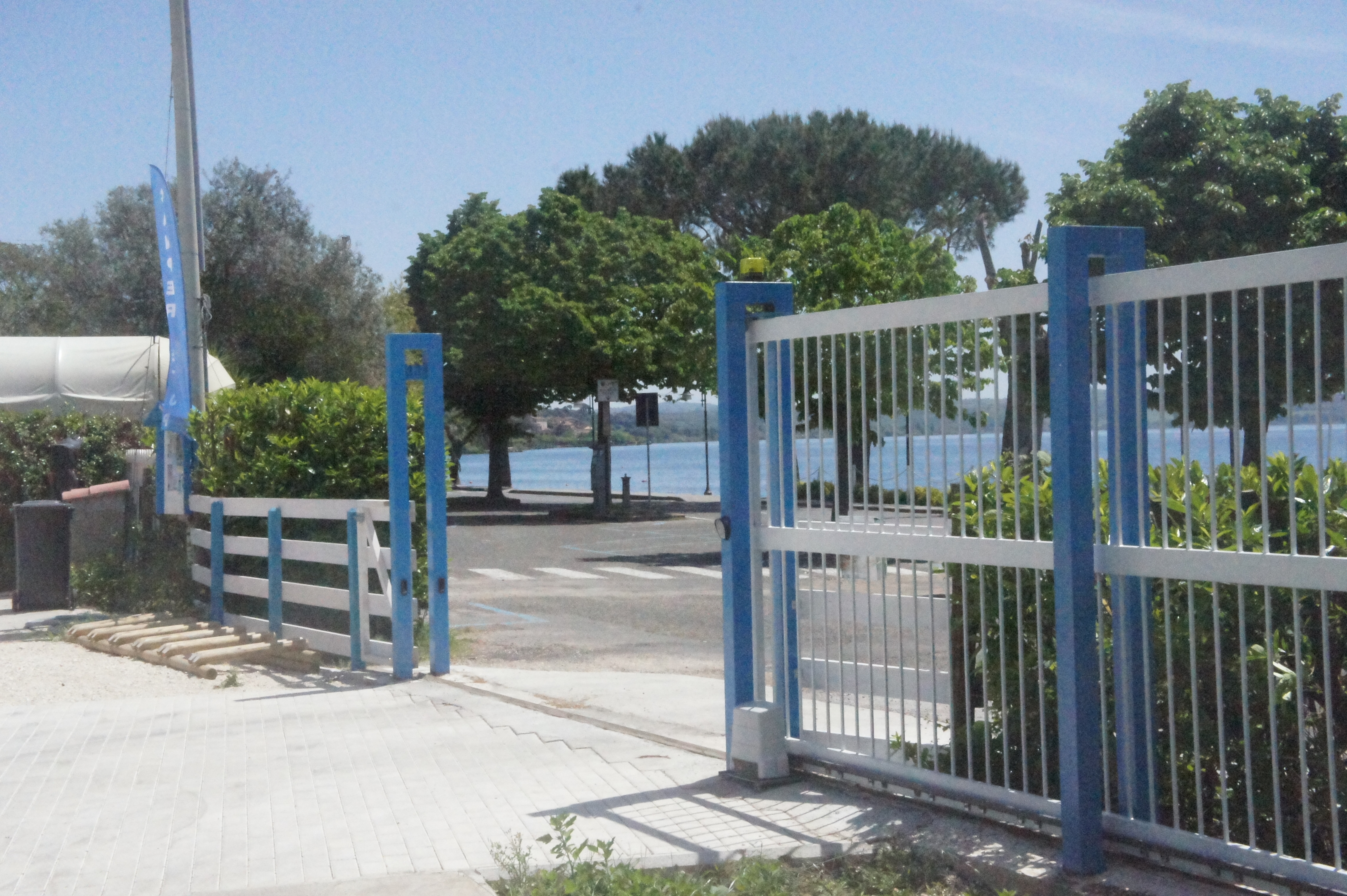 Reisemobilstellplatz: BLUE LAKE CAMPER