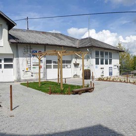 Wohnmobilstellplatz: Premium Plätze - Mountaincamp Pfenningberg