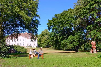Wohnmobilstellplatz: englischer Landschaftspark - Schloss und Gutsanlage Zinzow