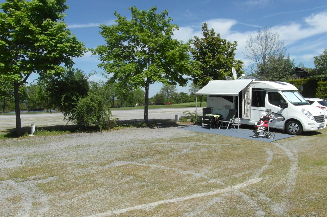 Wohnmobil und Caravan Stellplatz Golfanlage Gut Sansenhof, Wohnmobilstellplatz in Deutschland