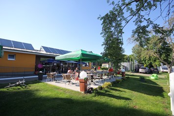 Wohnmobilstellplatz: Terrasse  - Camping route du vin Grevenmacher