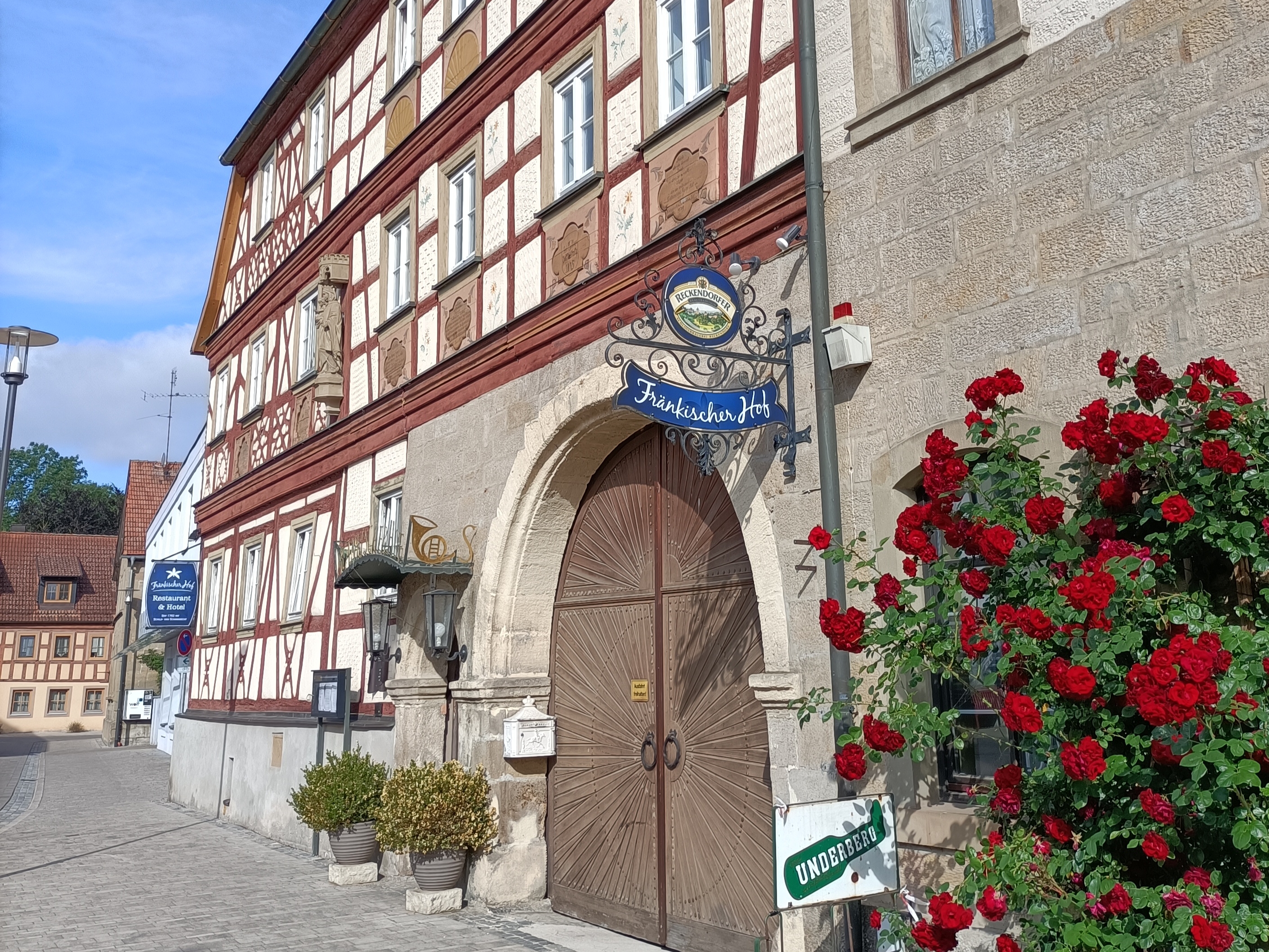Wohnmobilstellplatz: Gasthaus Fränkischer Hof - Wohnmobilstellplatz Hofheim in Unterfranken