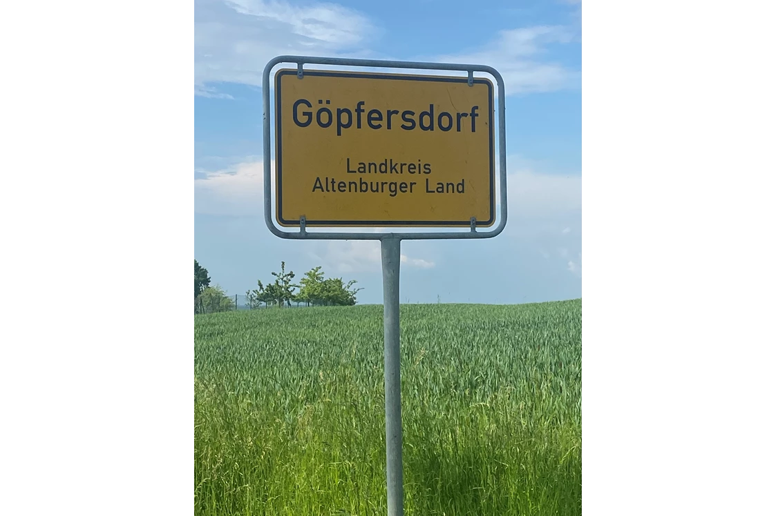 Wohnmobilstellplatz: Stellplatz in Ostthüringen auf dem Land, an der Tischlerei