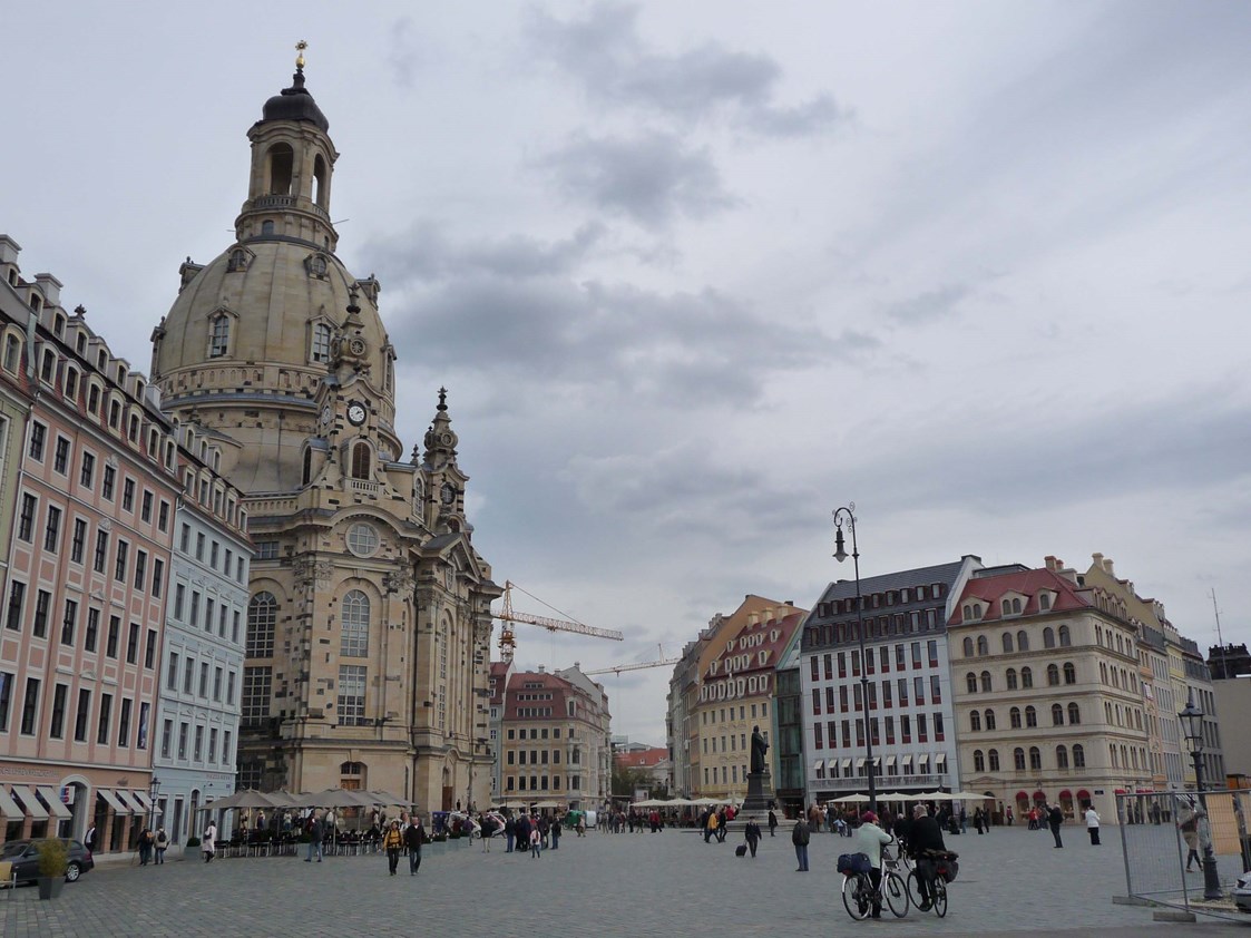 Wohnmobilstellplatz: Neumarkt mit Frauenkirche - Sachsenplatz Dresden