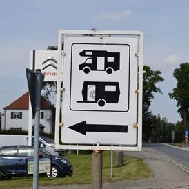 Wohnmobilstellplatz: Bäckerei Jarmer