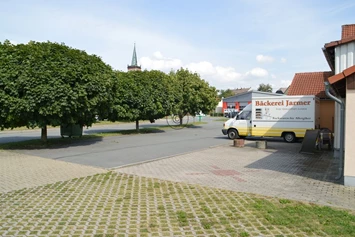 Wohnmobilstellplatz: Bäckerei Jarmer