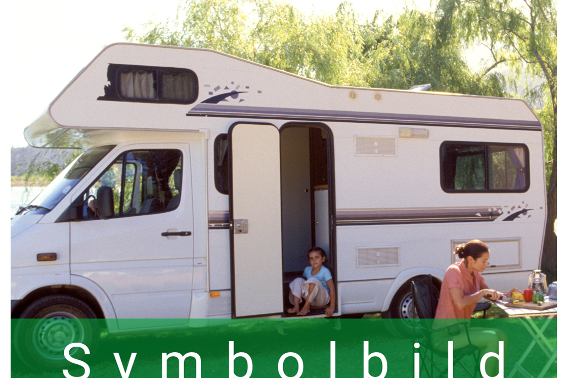 Wohnmobilstellplatz: Symbolbild - Camping, Stellplatz, Van-Life - Stellplätze am Rosenhof