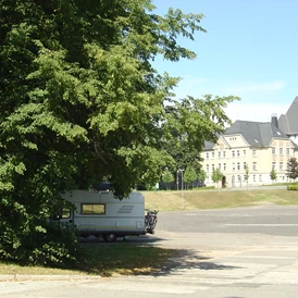 Wohnmobilstellplatz: Beschreibungstext für das Bild - Platz unter den Linden