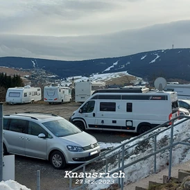 Wohnmobilstellplatz: Wohnmobilstellplätze an der Tennishalle