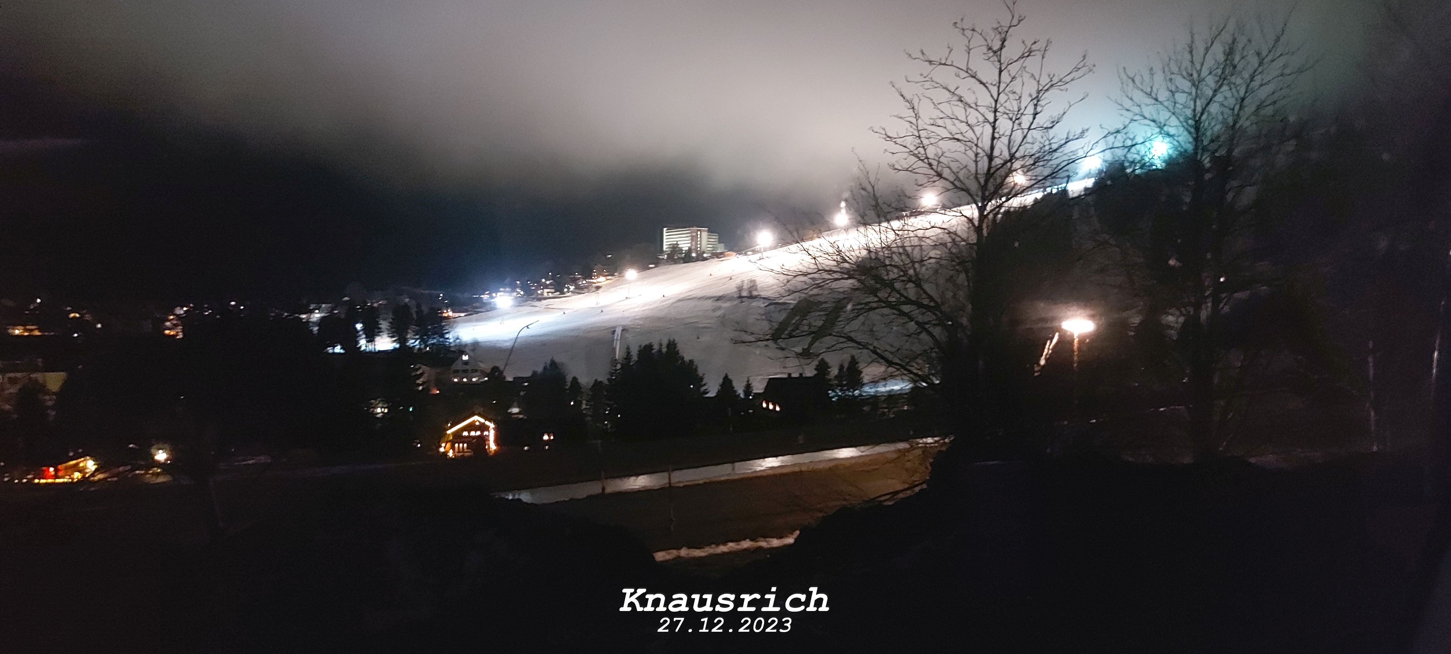 Wohnmobilstellplatz: Wohnmobilstellplätze an der Tennishalle