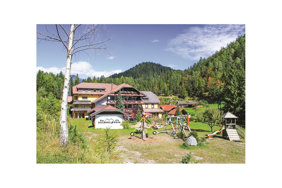 Wohnmobilstellplatz: Hausansicht Sommer - Caravan und Hotel Reisemobilstellplatz Gailberghöhe