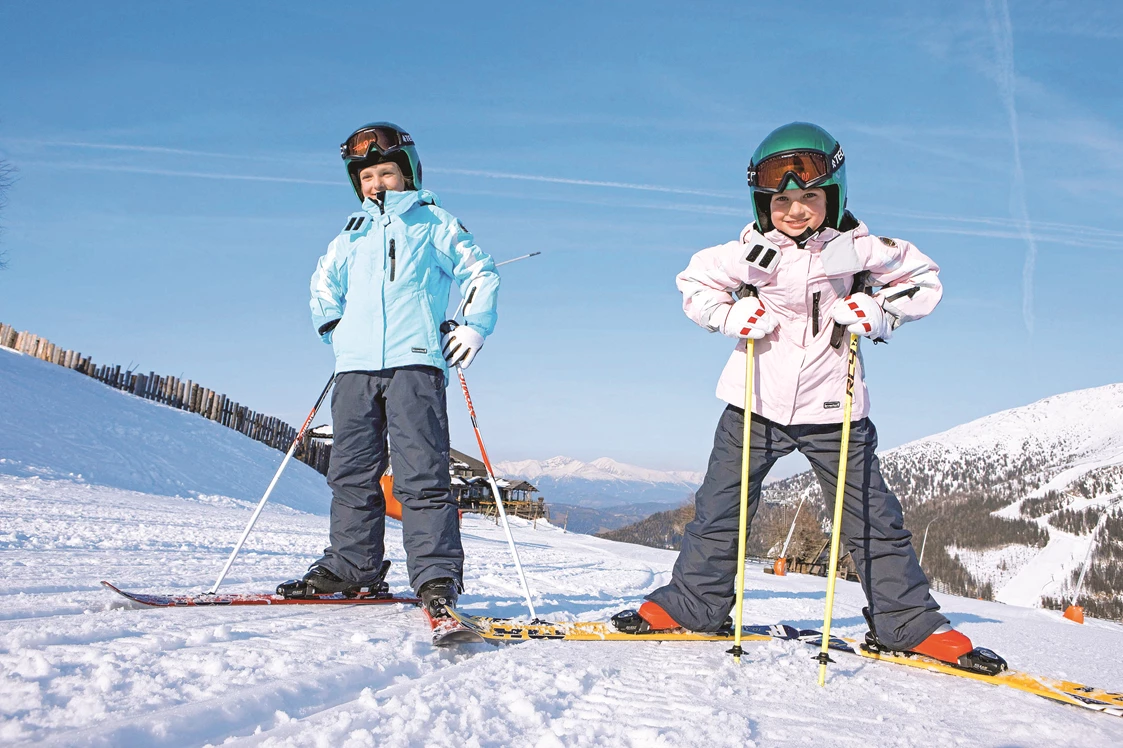 Wohnmobilstellplatz: Skifahren - Caravan und Hotel Reisemobilstellplatz Gailberghöhe