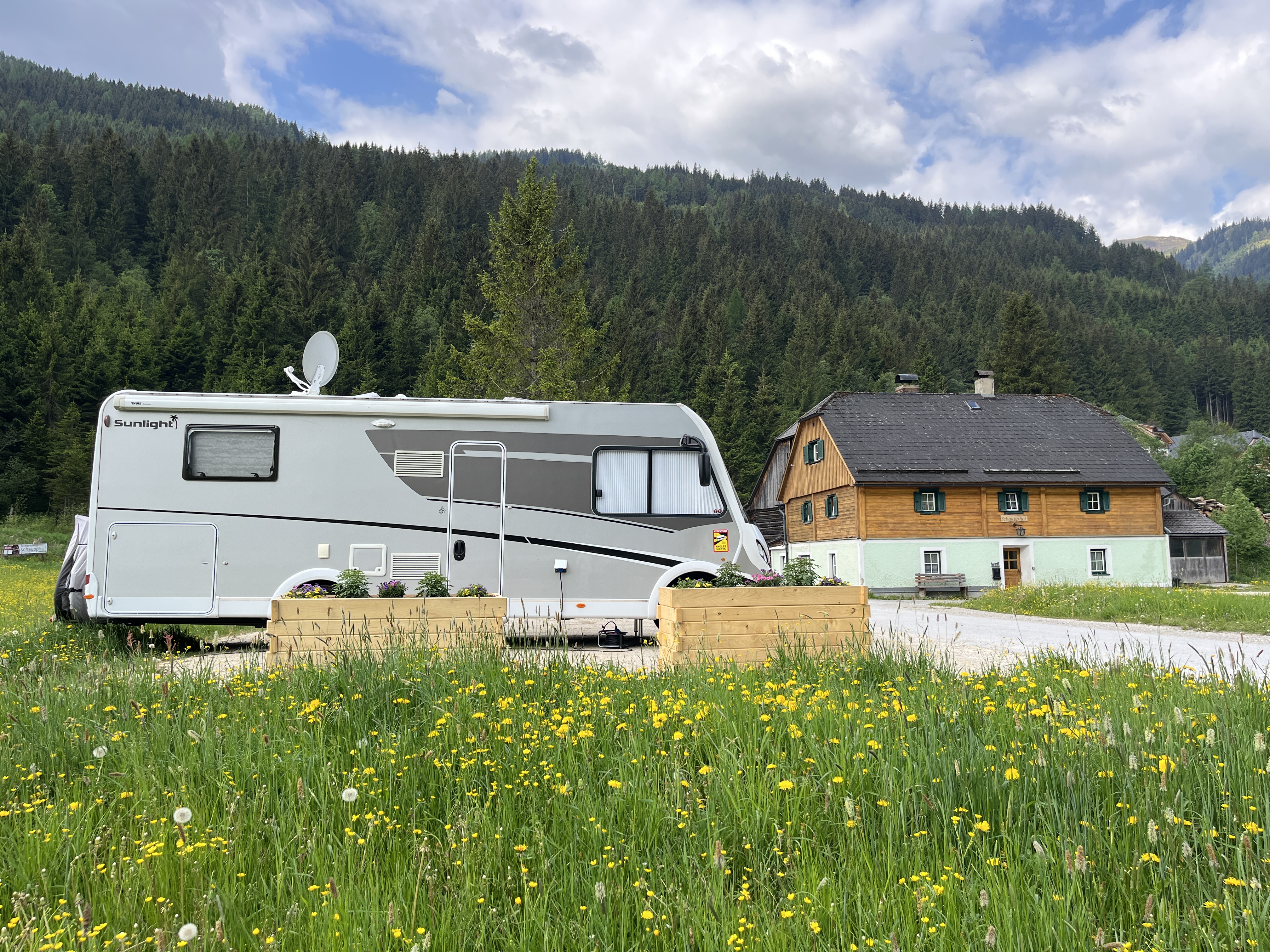Reisemobilstellplatz: Stellplatz Schaupphof Donnersbachwald
FerienZeit Zettler
www.ferienzeit-zettler.at - Schaupphof Donnersbachwald