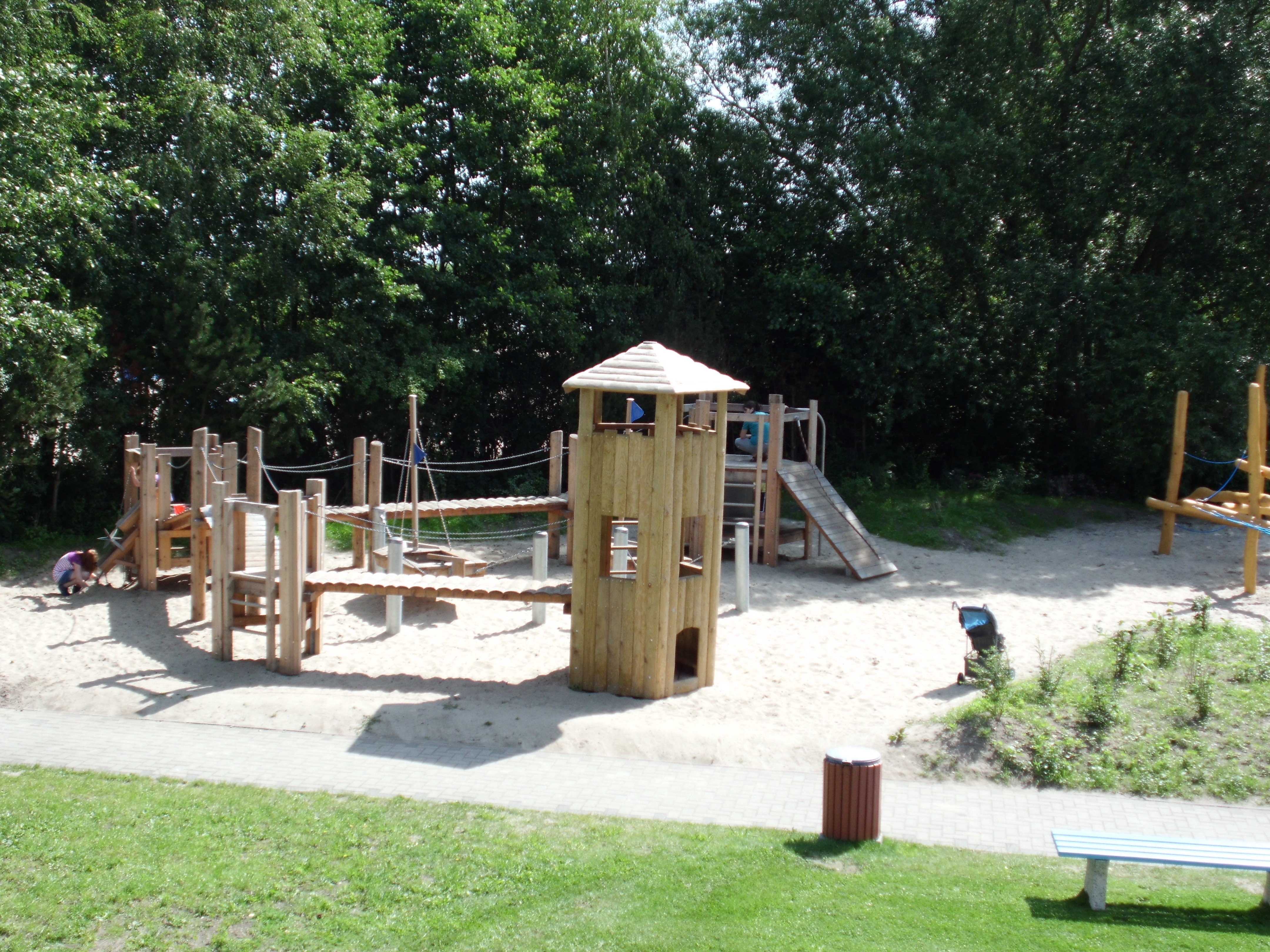 Wohnmobilstellplatz: Abenteuerspielplatz im Strandpark - Wohnmobilstellplätze am Yachthafen  Mönkebude
