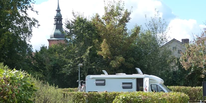 Parkeerplaats voor camper - Lüneburger Heide - Ruhige Lage im Ortszentrum von Bad Bodenteich!  - Wochenmarktplatz