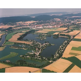 Wohnmobilstellplatz: Unser See aus der Luft - Erholungsgebiet Doktorsee