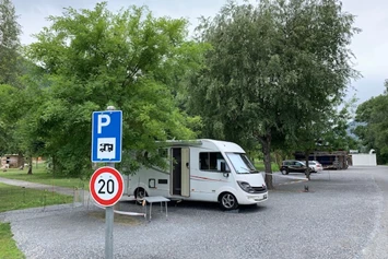 Wohnmobilstellplatz: Einfahrt - Stellplatz Lampertji 6 Gampel