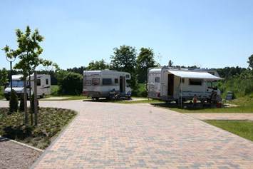 Wohnmobilstellplatz: Wohnmobile auf Stellplatz  - Übernachtungsoase Südsee-Camp