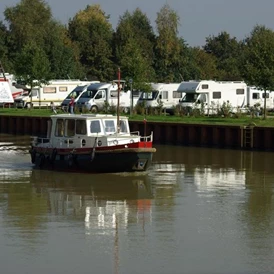 Wohnmobilstellplatz: FUESTRUP CAMP