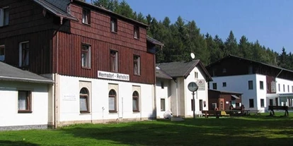 Parkeerplaats voor camper - Chabařovice - Stellplatz am SWF Ski- und Sporthotel - Stellplatz am SWF Ski- und Sporthotel