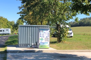 Wohnmobilstellplatz: Die Entsorgungsstation für Kassetten und Grauwasser - Wohnmobilstellplatz am FKK Helmsgrün