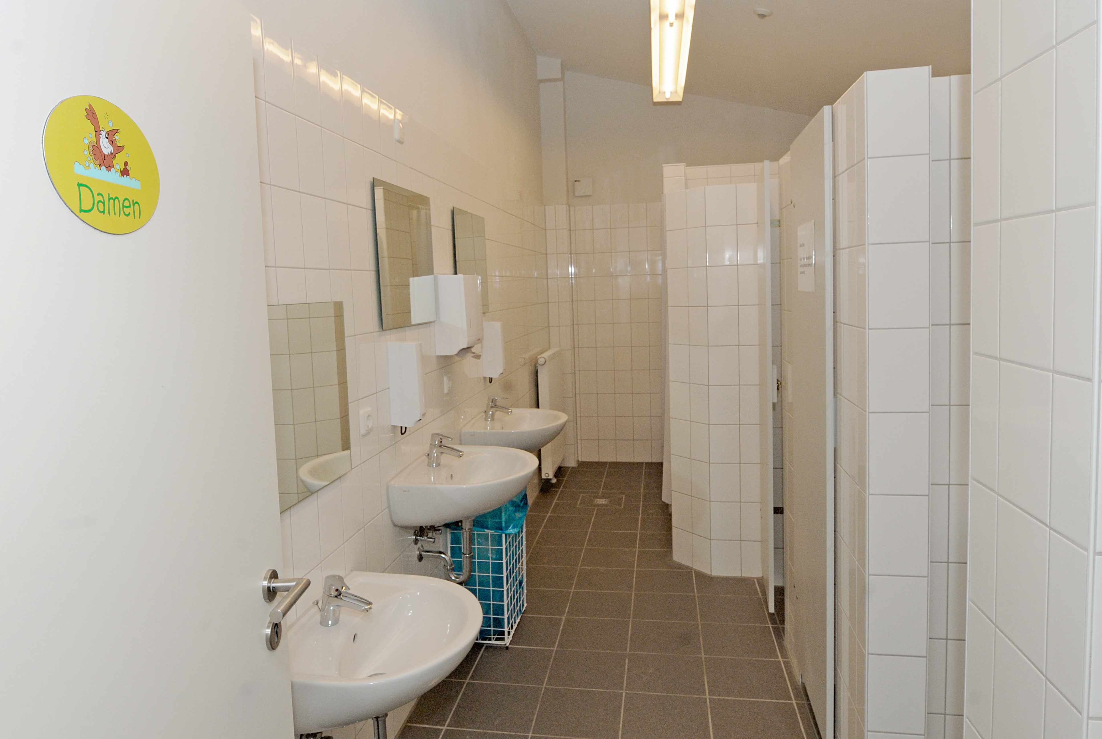 Reisemobilstellplatz - Art des Stellplatz: eigenständiger Stellplatz - Toppenstedt - Wildpark-Camping Schwarze Berge