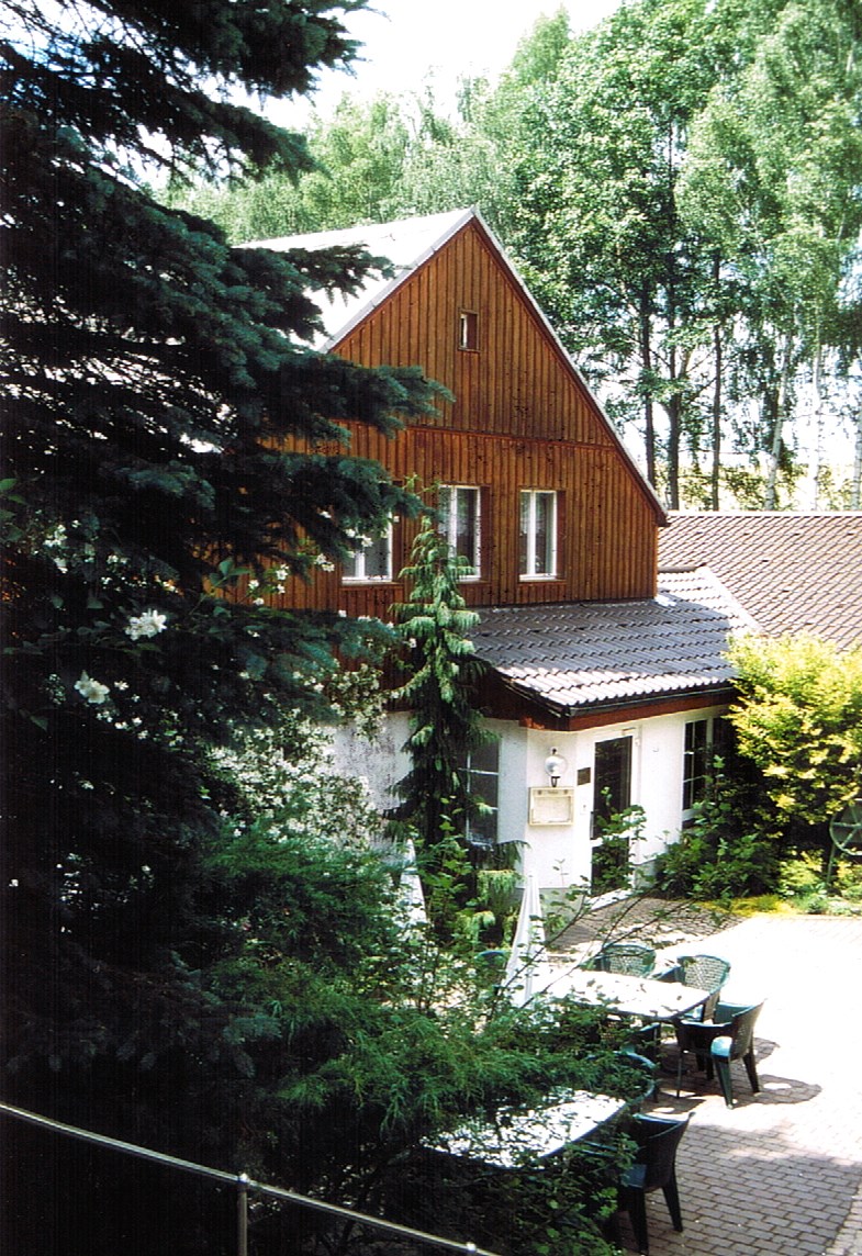 Wohnmobilstellplatz: Eingang - Hotel Zur Lochmühle