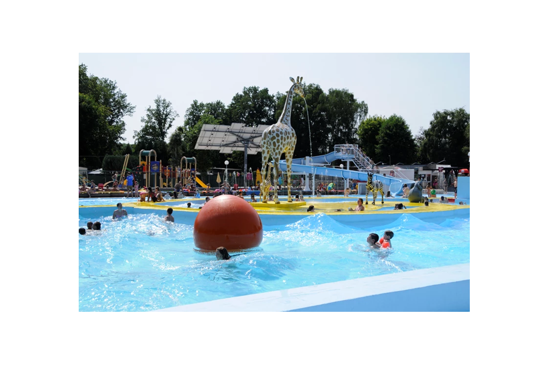 Wohnmobilstellplatz: Freibad - Recreatieoord Wilhelm Tell