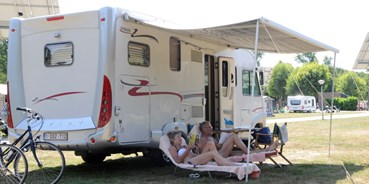 Reisemobilstellplatz - Wohnwagen erlaubt - Ohé en Laak - Platz - Camping De Binnenvaart