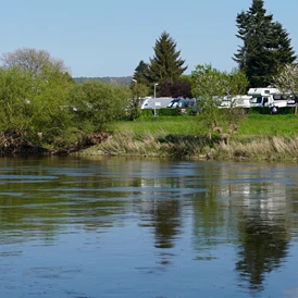 Wohnmobilstellplatz: Stellplatz Höxter-Floßplatz, direkt an der Weser! - Höxter Floßplatz