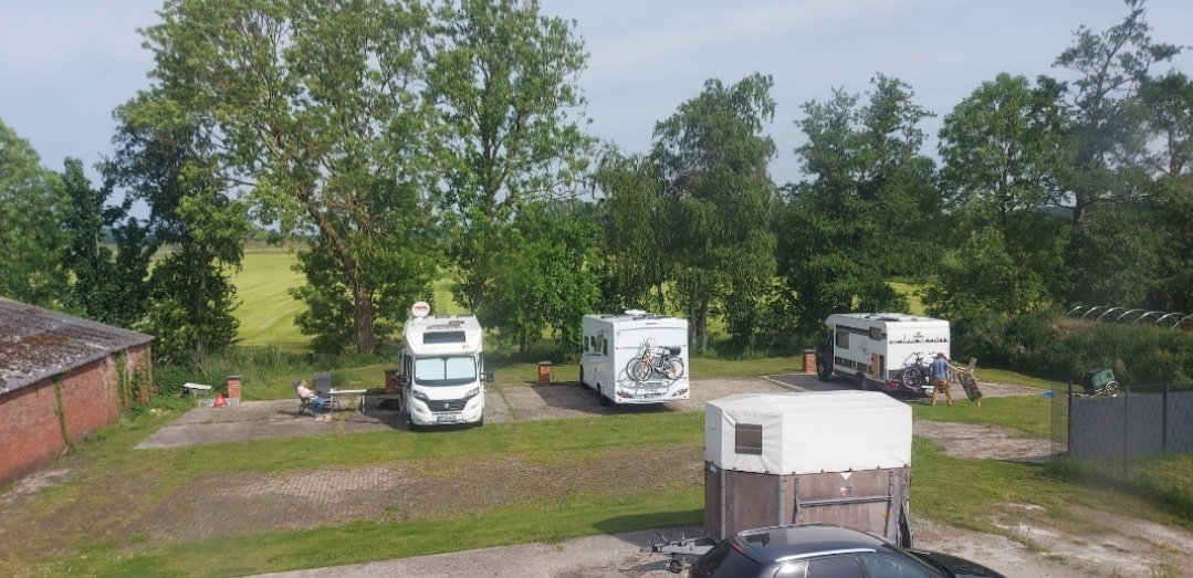 Wohnmobilstellplatz: Stellplatz - Alter Bangsteder Hof