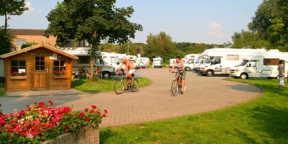 Place de parking pour camping-car - Art des Stellplatz: eigenständiger Stellplatz - Baexem - Quelle: http://www.brueggen.de/tourismus-kultur/unterkuenfte/wohnmobil - Wohnmobilstellplatz Brüggen
