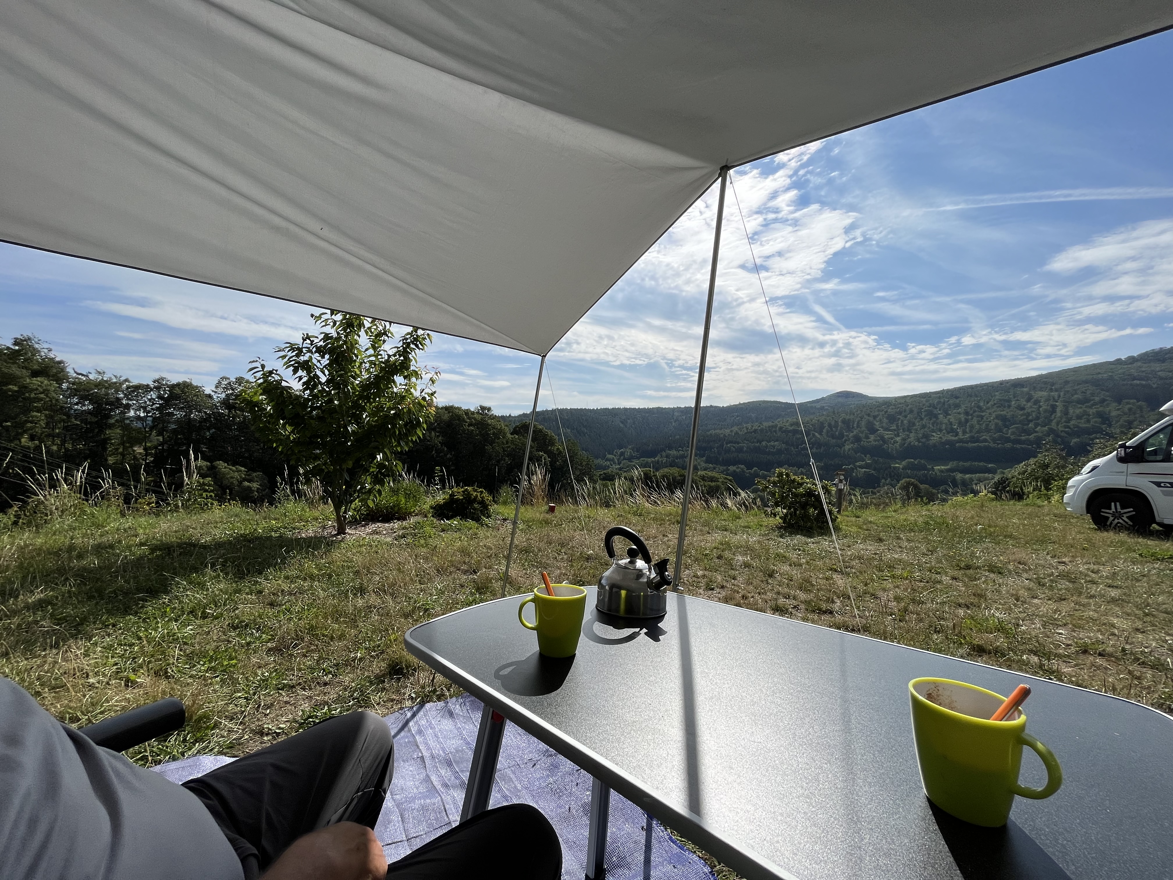 Reisemobilstellplatz: Super Stellplatz für insgesamt 3 Wohnmobile und Wohnwagen  - Stellplatz Rhöner Auersberg