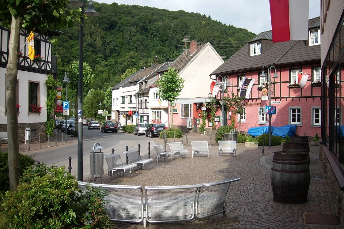 Wohnmobilstellplatz: Stadtzentrum Heimbach Eifel - Wohnmobilhafen Heimbach