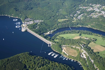 Wohnmobilstellplatz: Staudamm Schwammenauel Rursee - Wohnmobilhafen Heimbach