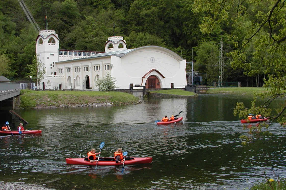 Wohnmobilstellplatz: Jugendstil Kraftwerk Heimbach - Wohnmobilhafen Heimbach