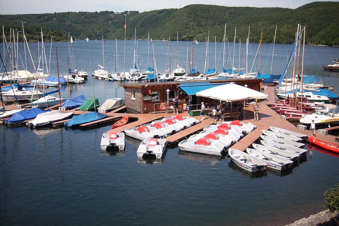 Wohnmobilstellplatz: Becker Wassersport Rursee - Wohnmobilhafen Heimbach