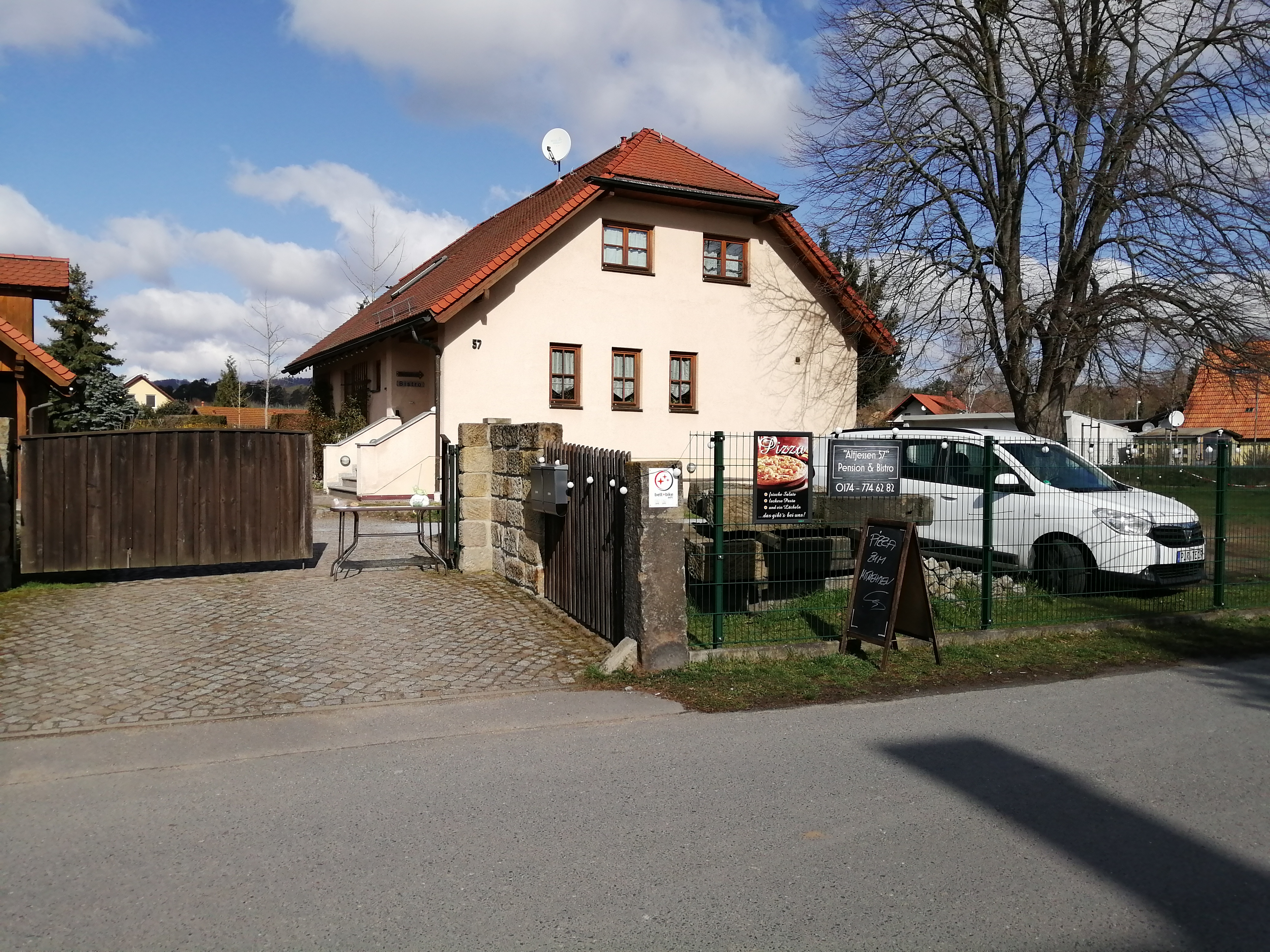 Wohnmobilstellplatz: Stellplatz "Altjessen 57"