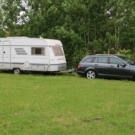 Wohnmobilstellplatz: Stellplätze für Wohnmobile und Wohnwagen in Enge-Sande, Nordfriesland. Ruhige Lage in Nähe der Syltroute.