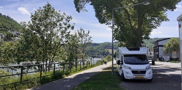 Reisemobilstellplatz - Wohnwagen erlaubt - Ernst (Landkreis Cochem-Zell) - Wohnmobilplatz Nordbrücke