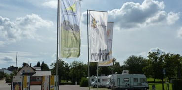 Reisemobilstellplatz - Preis - Deutschland - Stellplatz bei Infostelle Geopark Ries / Stadthalle Monheim