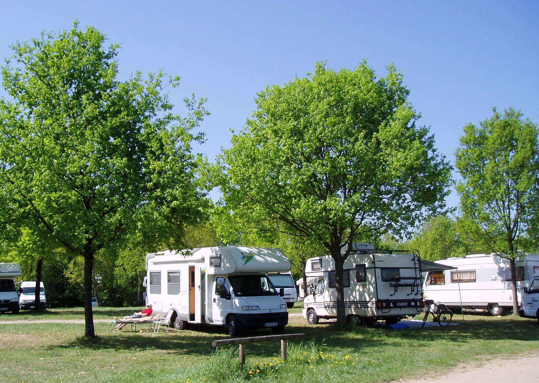 Wohnmobilstellplatz: Reisemobilhafen auf der Badehalbinsel Absberg